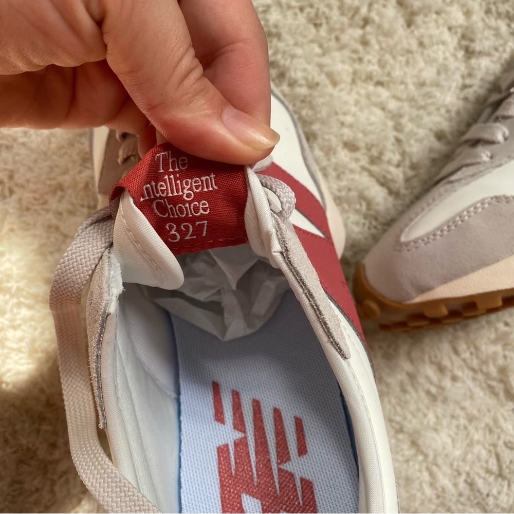 NEW New Balance 327 white beige pink sneakers - Picture 4 of 9